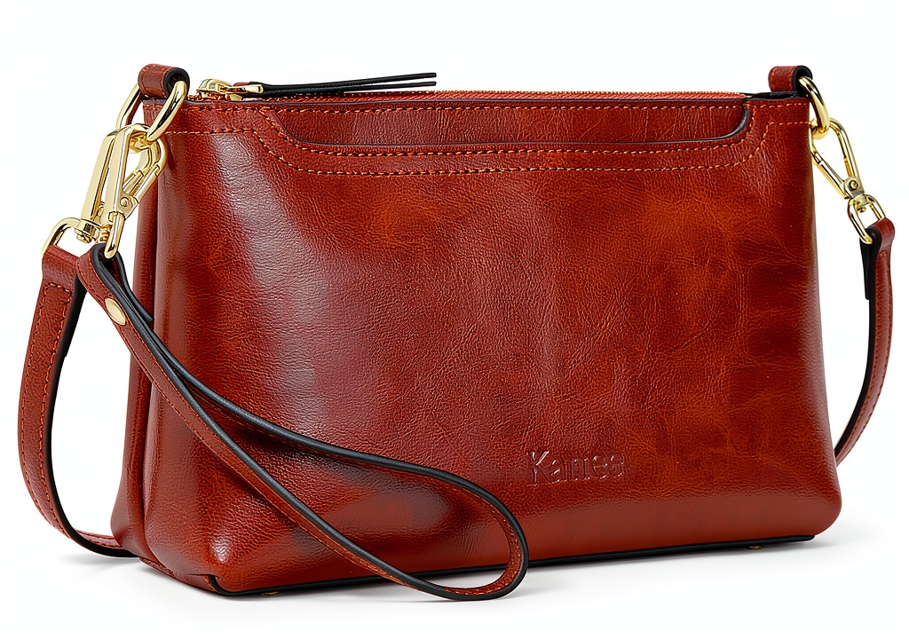 Borsa a tracolla Kattee in pelle marrone scuro su sfondo neutro